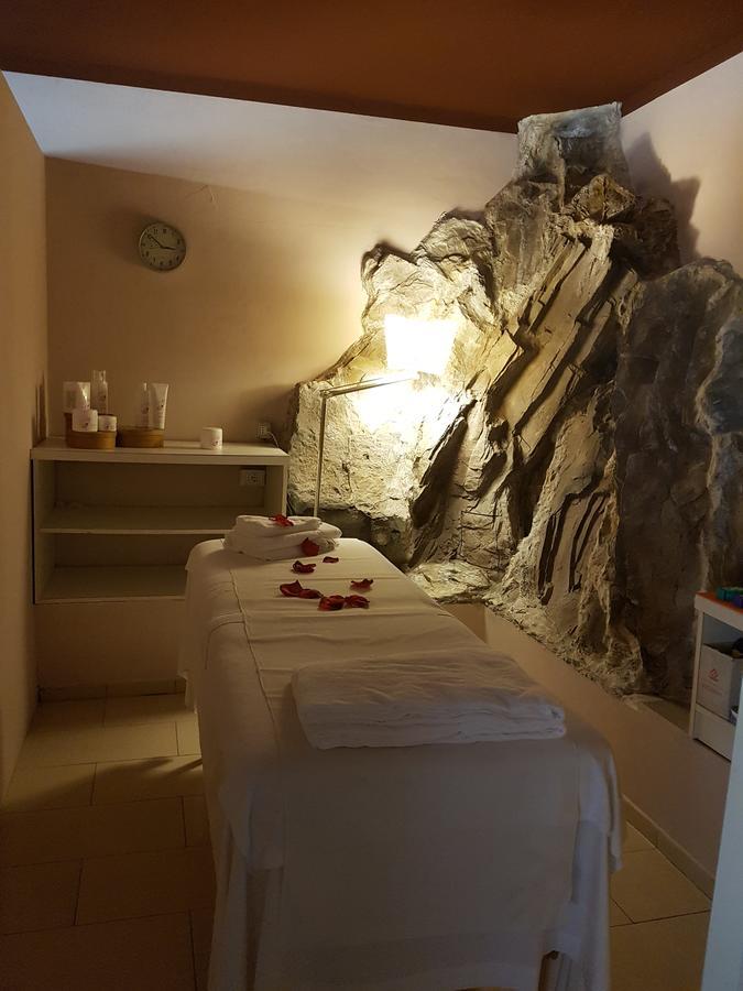 Beach Hotel Eurovil Predore Kültér fotó